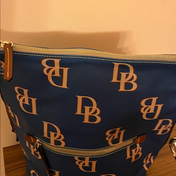 Dooney and Bourke Blue and Tan Logo Shoulder Bag - Picture 4 of 6